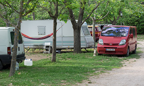 Pitches Camping Mascún de Rodellar. Camping in the Sierra de Guara Natural Park.